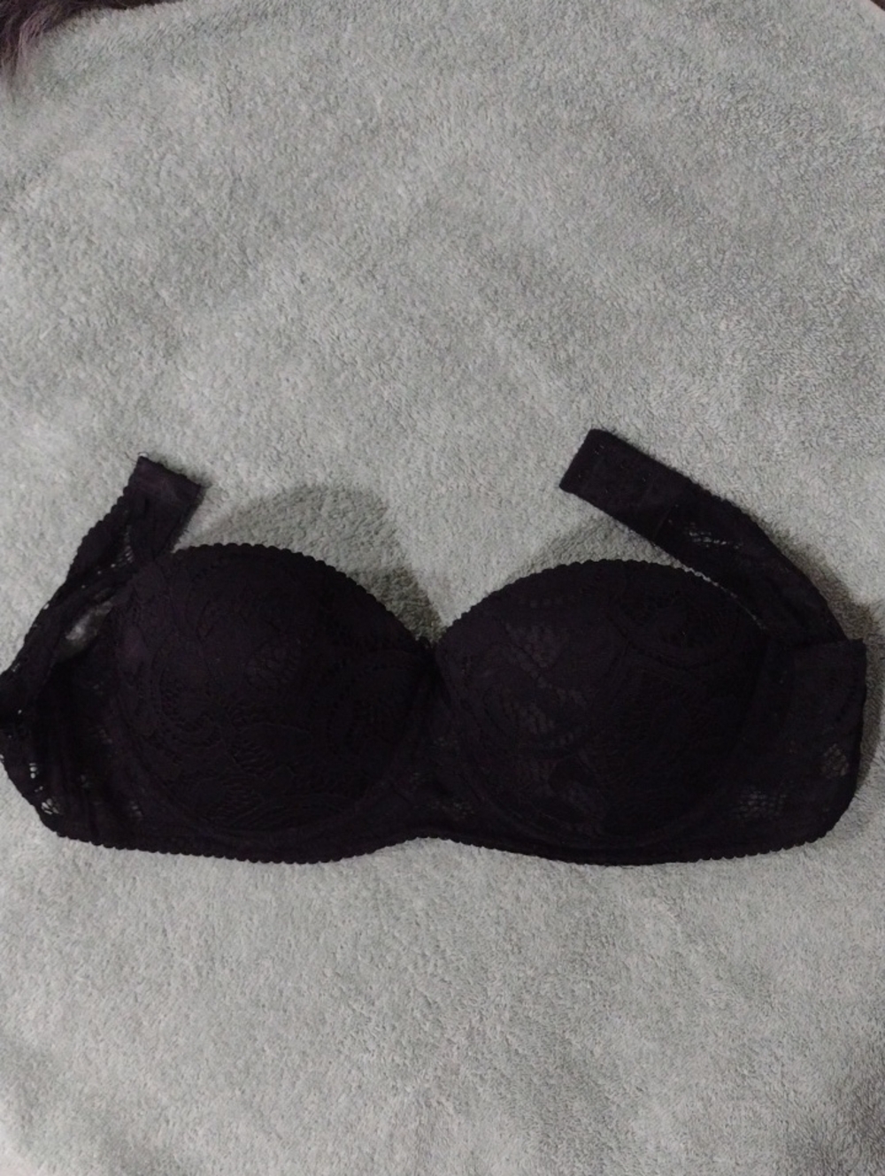 Black Lace Strapless Push-Up Bra